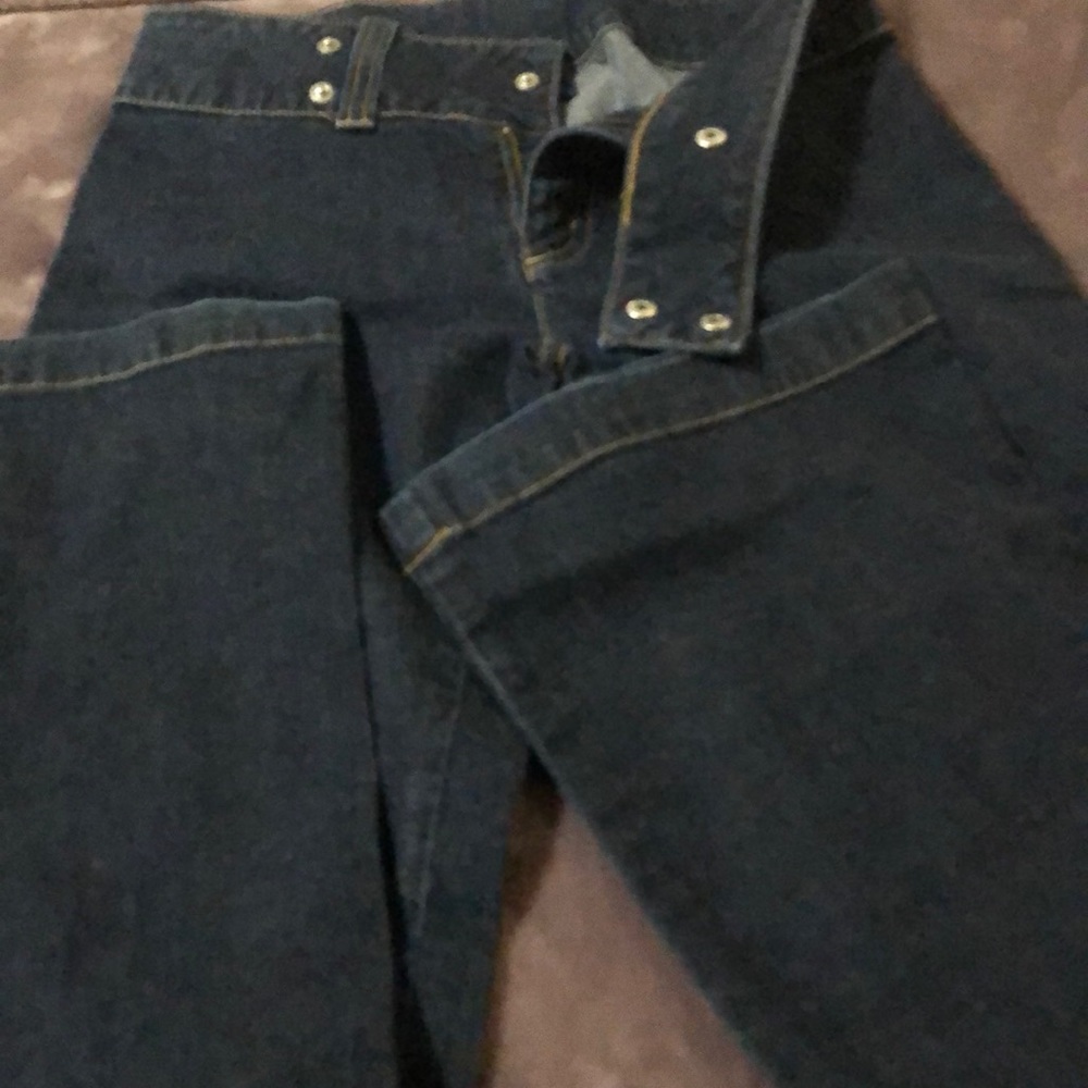 Mavi jeans. Waist 26-28. Inseam is 30. Make a bundle.